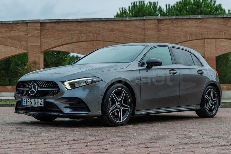 Usado Mercedes A200 163 CV (119 kW) 2023 Gris / plata Berlina