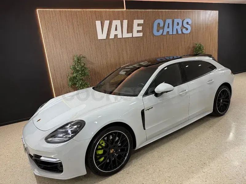 Usado Porsche Panamera Sport Turismo 462 CV (339 kW) 2020 Blanco Utilitario