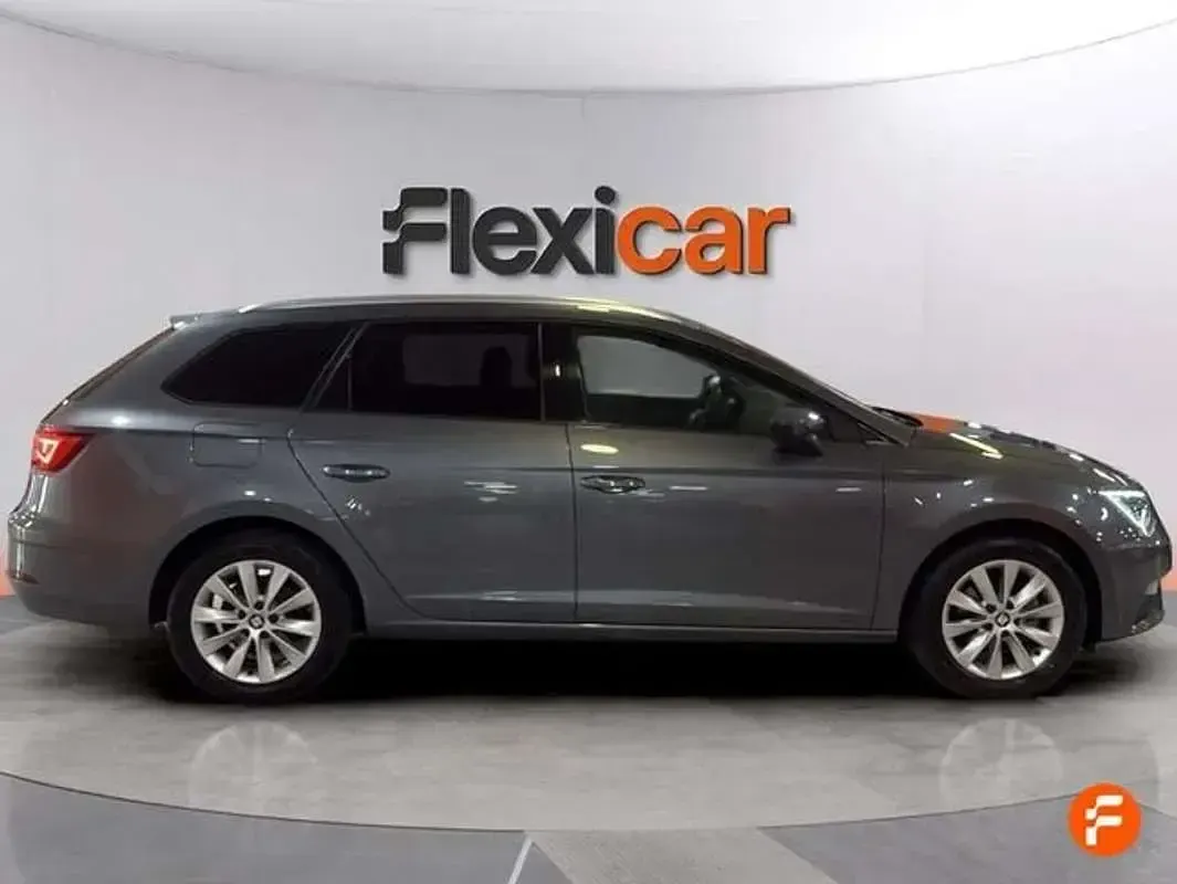 Usado Seat Leon Reference 90 CV (66 kW) 2017 Azul Utilitario