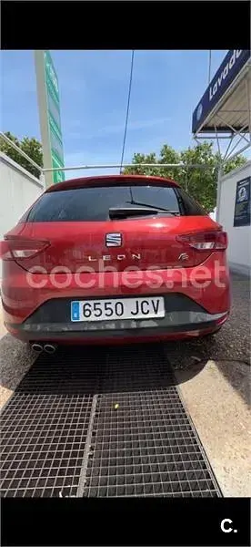 Usado Seat Leon FR 150 CV (110 kW) 2015 Rojo Berlina