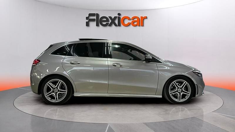 Usado Mercedes B200 163 CV (119 kW) 2020 Gris Monovolumen