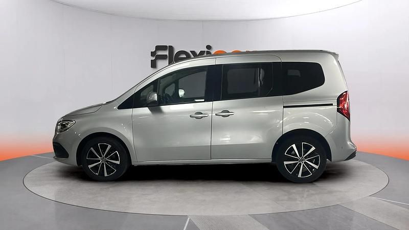 Usado Mercedes T180 116 CV (85 kW) 2023 Gris Monovolumen