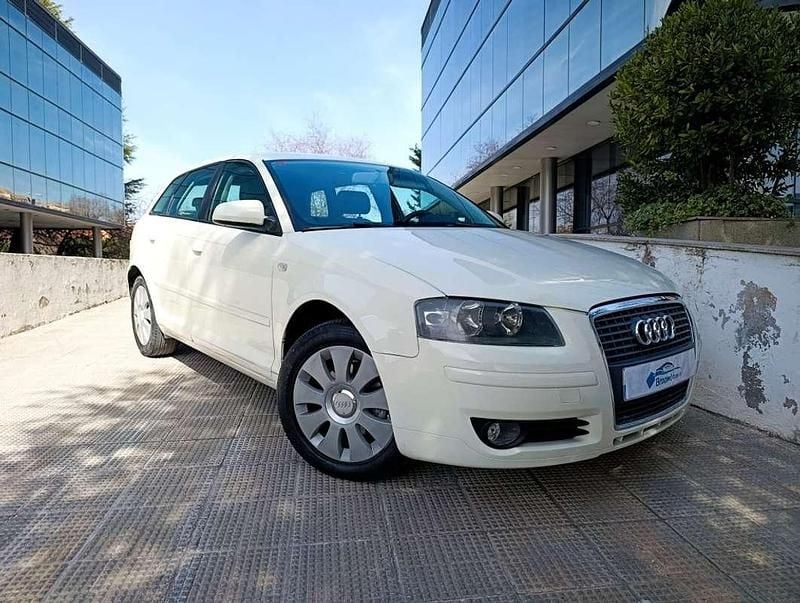 Usado Audi A3 Sportback Ambiente 116 CV (85 kW) 2005 Blanco Utilitario