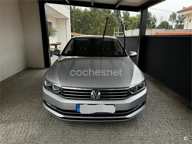 Gris / plata Usado 2015 VW Passat Advance Berlina | 13.400 € (Un poco caro) - Imagen 1/2