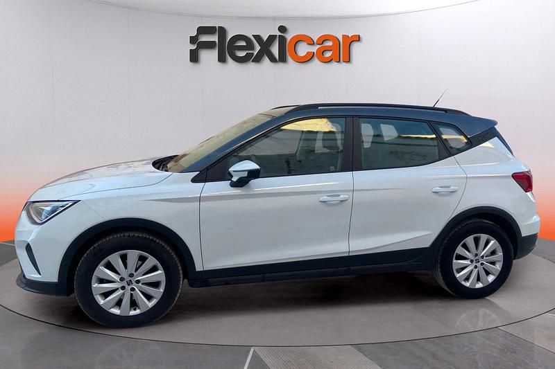 Usado Seat Arona Style 110 CV (80 kW) 2022 Blanco SUV