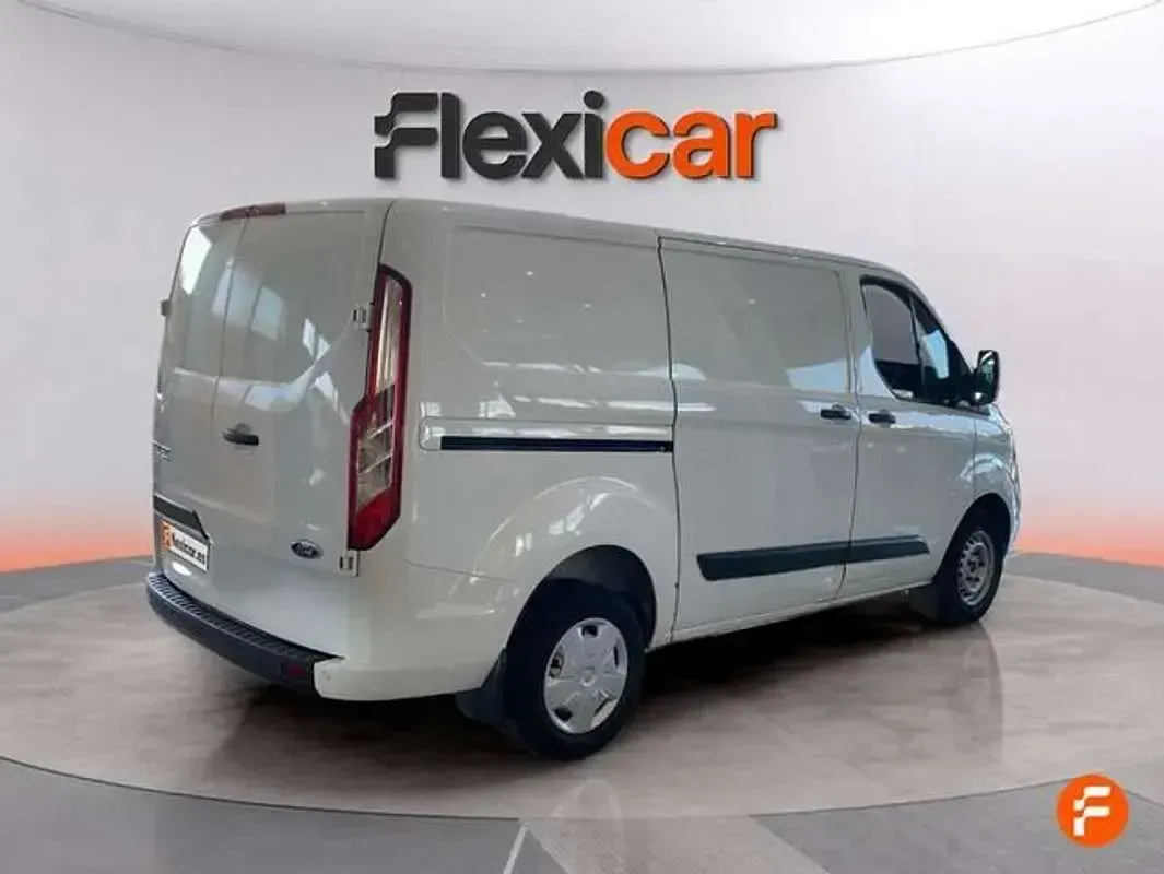 Usado Ford Transit Custom 131 CV (96 kW) 2022 Blanco Van
