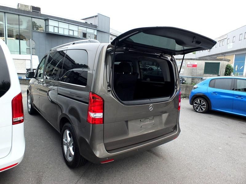 Usado Mercedes V220 163 CV (119 kW) 2017 Marrón Monovolumen