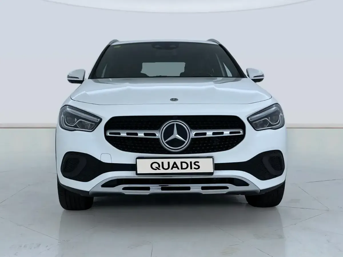 Usado Mercedes GLA200 163 CV (119 kW) 2020 Blanco SUV