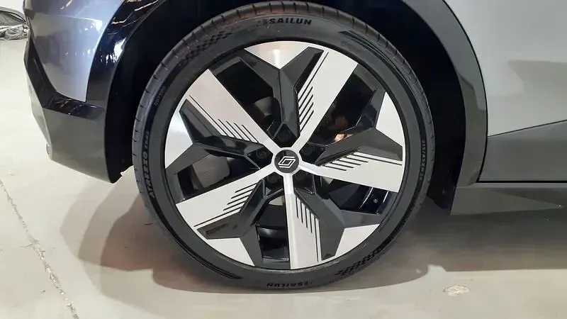 Usado Renault Mégane Techno 161 kW (219 CV) 2023 Gris Berlina