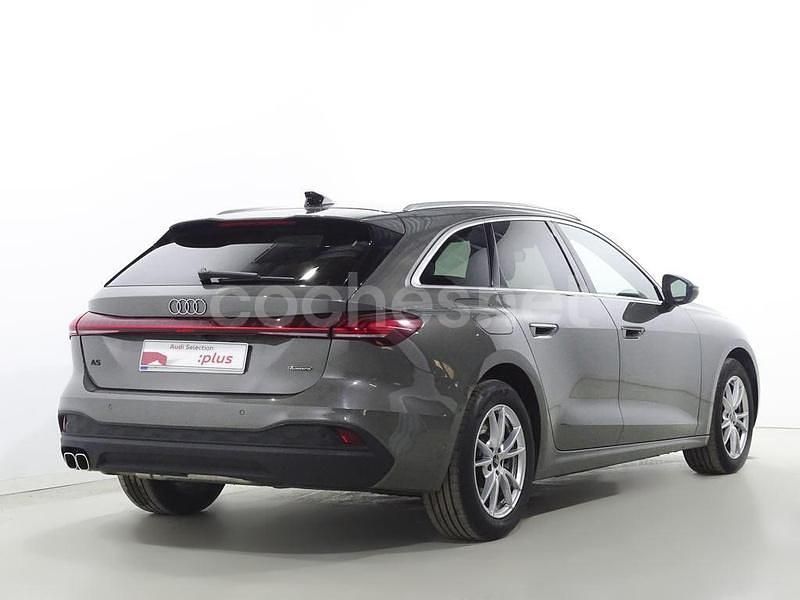 Usado Audi A5 204 CV (150 kW) 2025 Gris / plata Familiar