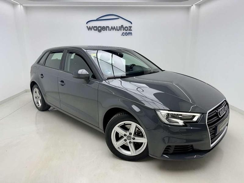 Usado Audi A3 Sportback 116 CV (85 kW) 2020 Gris Utilitario