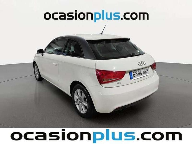 Usado Audi A1 Attraction 90 CV (66 kW) 2012 Blanco Utilitario