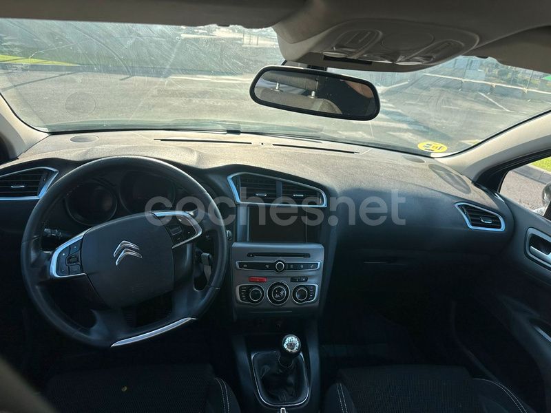 Usado Citroën C4 92 CV (67 kW) 2015 Negro Berlina