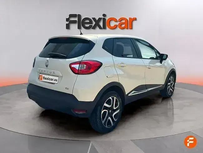 Usado Renault Captur Intens 90 CV (66 kW) 2016 Blanco SUV
