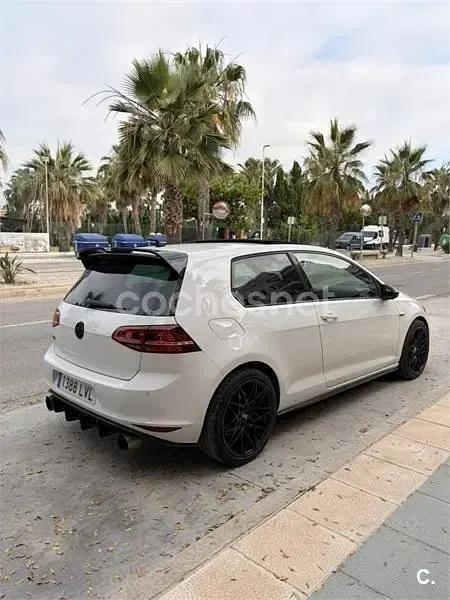 Usado VW Golf VII GTI 230 CV (169 kW) 2019 Blanco Berlina