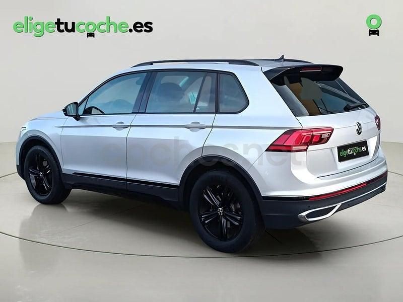 Usado VW Tiguan Sportline 130 CV (95 kW) 2022 Gris / plata SUV