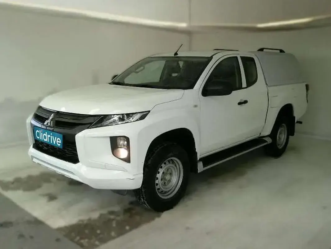 Usado Mitsubishi L200 150 CV (110 kW) 2022 Blanco Pickup/Camioneta