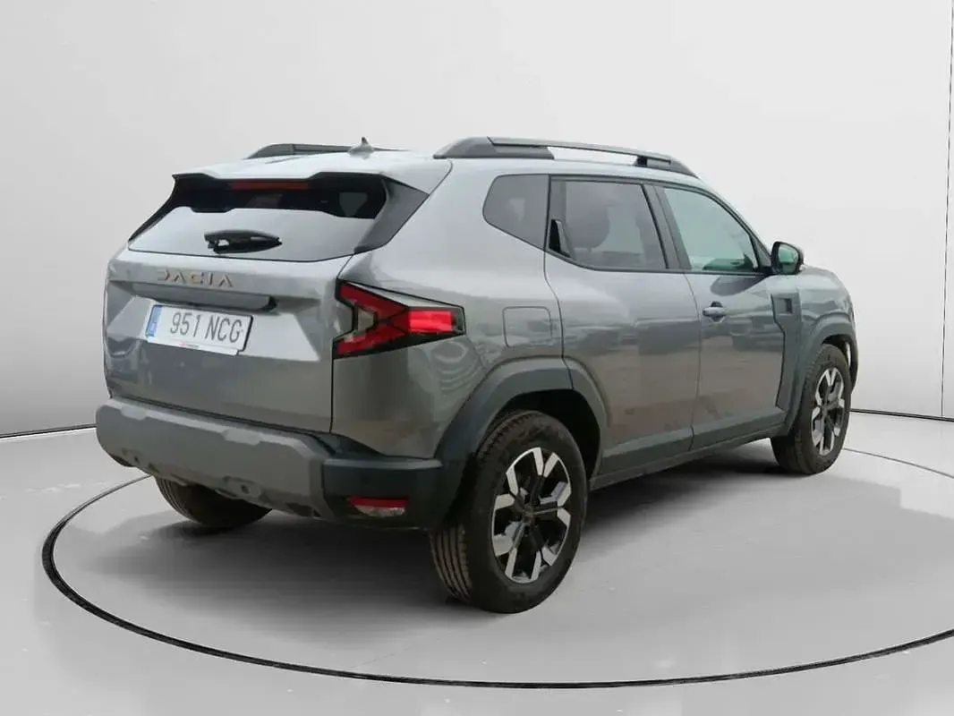 Usado Dacia Duster Extreme 131 CV (96 kW) 2025 Gris SUV