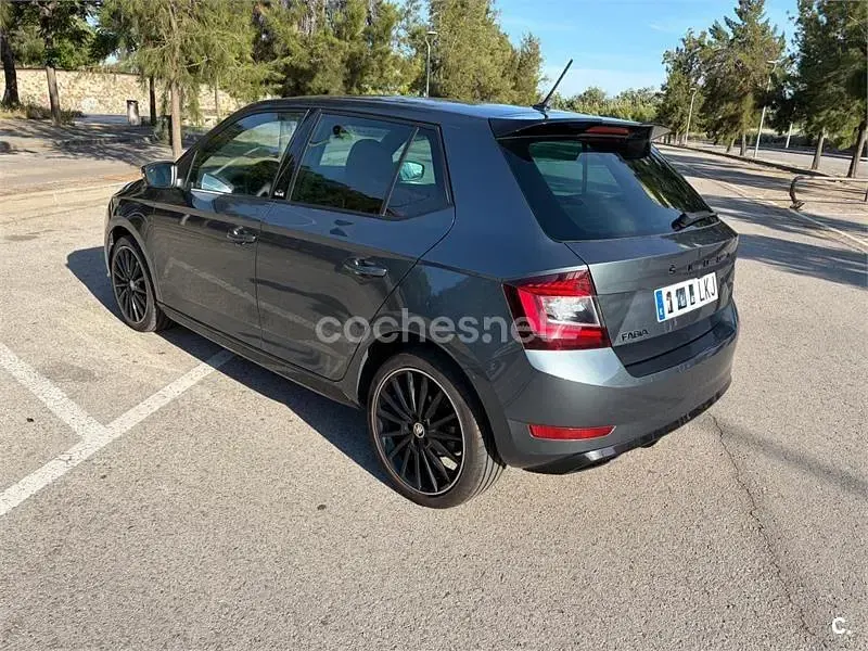 Usado Skoda Fabia Monte Carlo 110 CV (80 kW) 2020 Gris / plata Utilitario