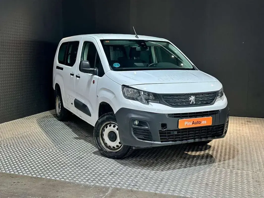 Usado Peugeot Partner 129 CV (94 kW) 2021 Blanco Monovolumen