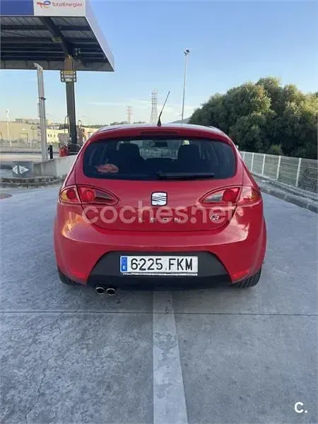 Usado Seat Leon FR 170 CV (125 kW) 2007 Rojo Utilitario