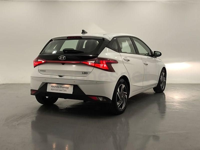 Usado Hyundai i20 84 CV (61 kW) 2024 Blanco Utilitario