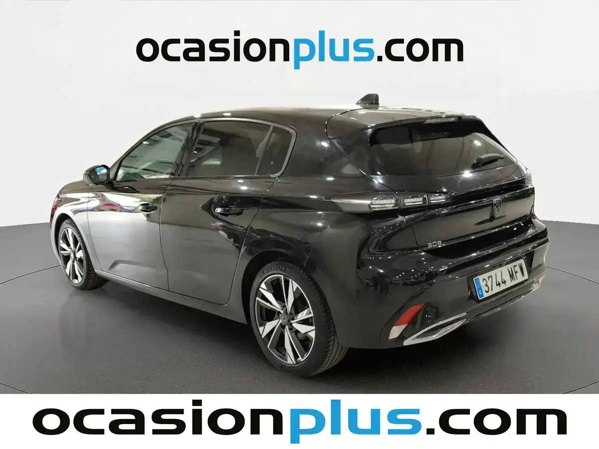 Usado Peugeot 308 Allure 130 CV (95 kW) 2023 Negro