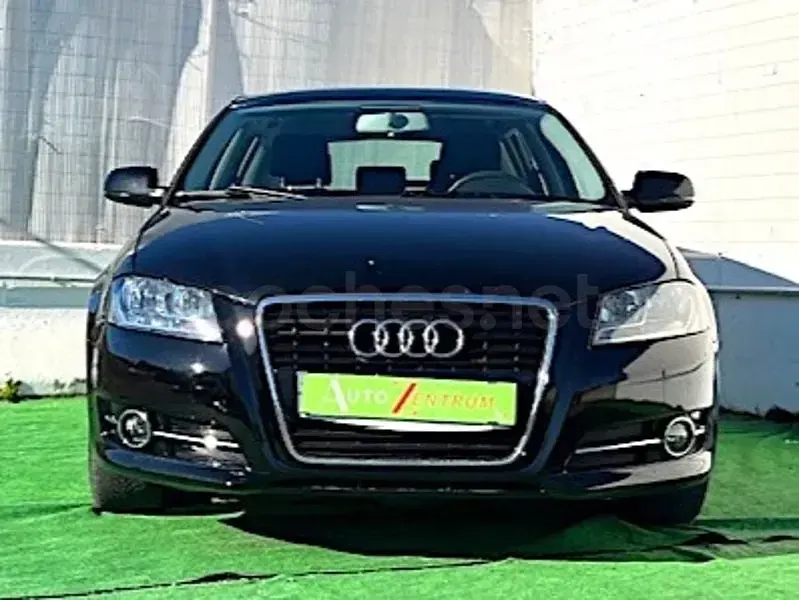 Usado Audi A3 Sportback Ambition 105 CV (77 kW) 2012 Negro Utilitario