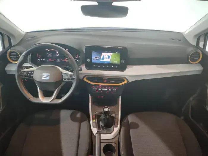 Usado Seat Arona Style 115 CV (84 kW) 2025 Rojo SUV