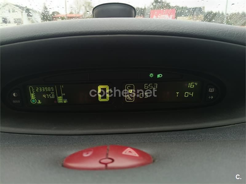 Usado Citroën Xsara Picasso 110 CV (80 kW) 2007 Gris / plata Monovolumen