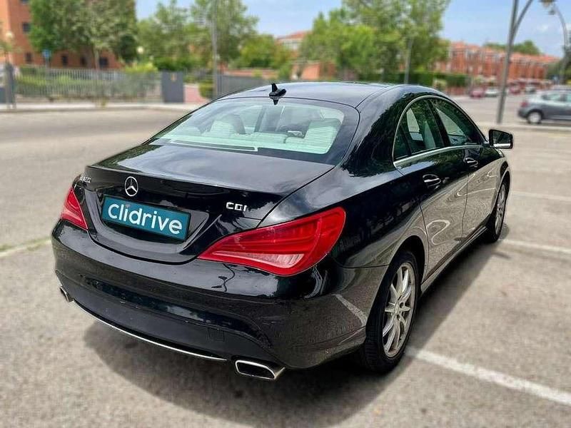 Usado Mercedes CLA220 190 CV (139 kW) 2014 Negro Berlina
