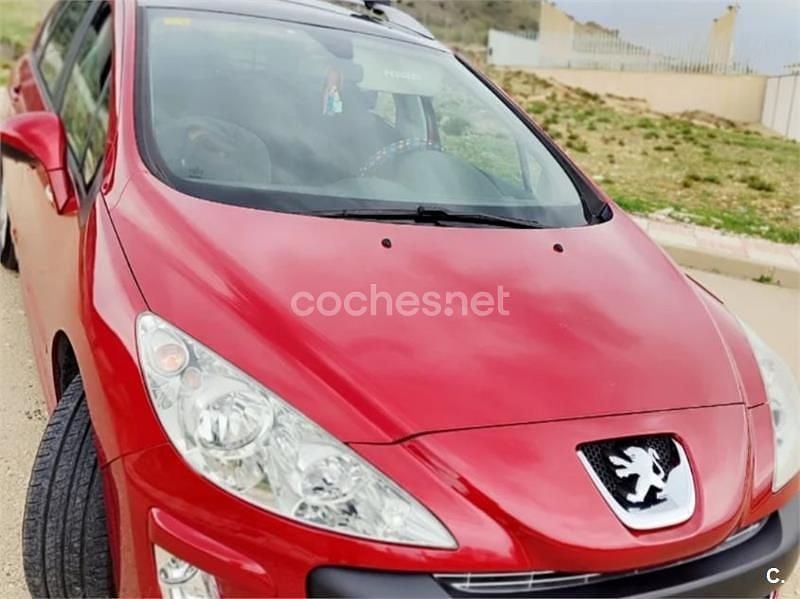 Usado Peugeot 308 SW 110 CV (80 kW) 2008 Granate Familiar