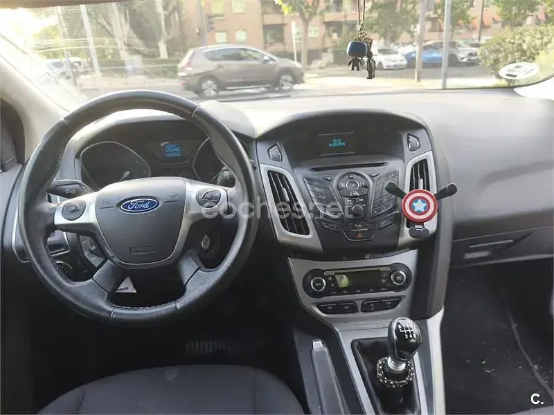 Usado Ford Focus Trend 115 CV (84 kW) 2013 Azul Berlina