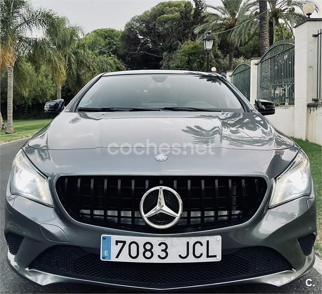 Gris / plata Usado 2015 Mercedes CLA200 Berlina | 19.840 € (Un poco caro) - Imagen 1/4
