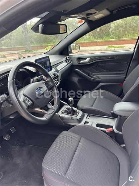 Usado Ford Focus ST-Line 120 CV (88 kW) 2019 Blanco Berlina