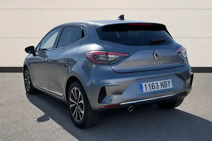 Usado Renault Clio Techno 100 CV (73 kW) 2025 Utilitario