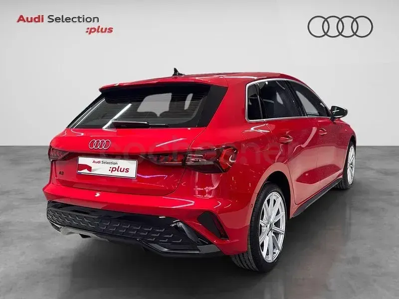 Usado Audi A3 204 CV (150 kW) 2026 Rojo Berlina