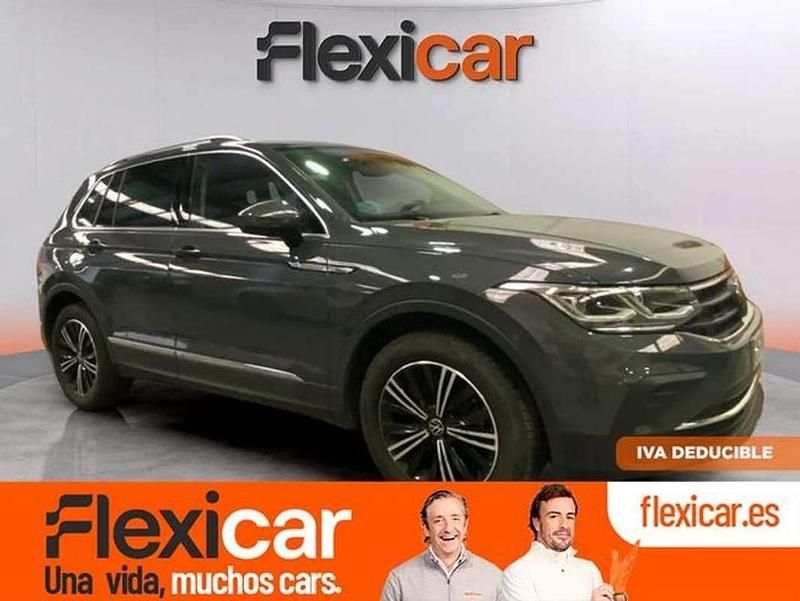 Gris Usado 2022 VW Tiguan Life SUV | 23.990 € - Imagen 1/4