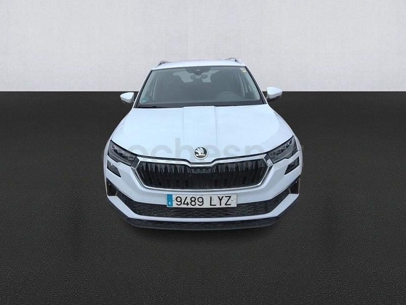 Usado Skoda Karoq Ambition 150 CV (110 kW) 2022 Blanco SUV