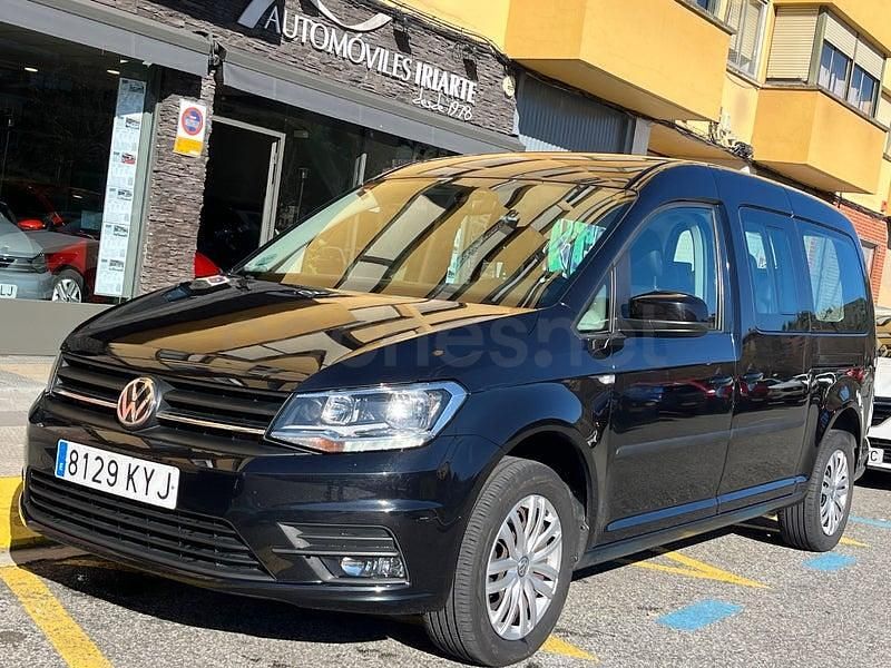 Usado VW Caddy Maxi Trendline 102 CV (75 kW) 2019 Negro Monovolumen
