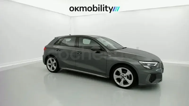 Usado Audi A3 S-Line 150 HP (110 kW) 2024 Cinzento Sedan