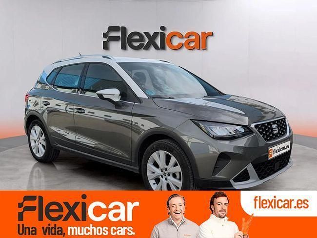 Usado Seat Arona Xperience 110 CV (80 kW) 2022 Gris SUV