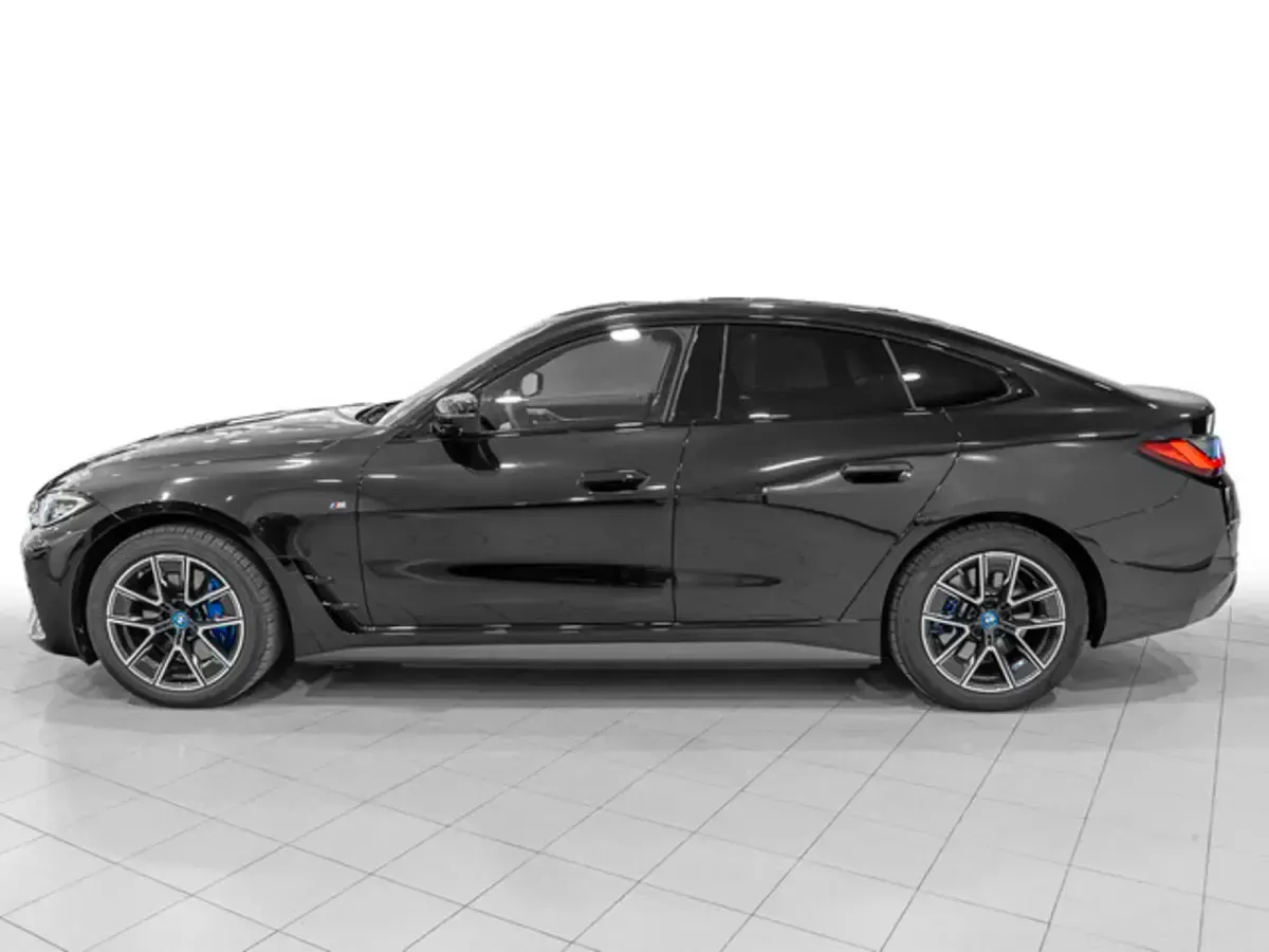 Usado BMW i4 Comfort Edition 250 kW (340 CV) 2025 Negro Berlina