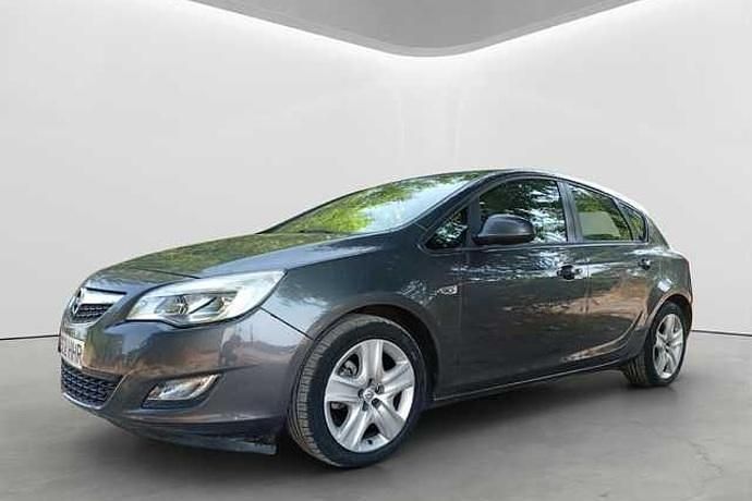 Usado 2011 Opel Astra Selective | 6990 € (Buen precio) - Imagen 1/4