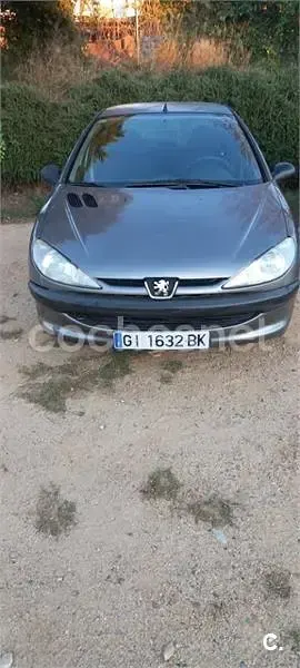 Usado Peugeot 206 70 CV (51 kW) 1998 Gris / plata Utilitario