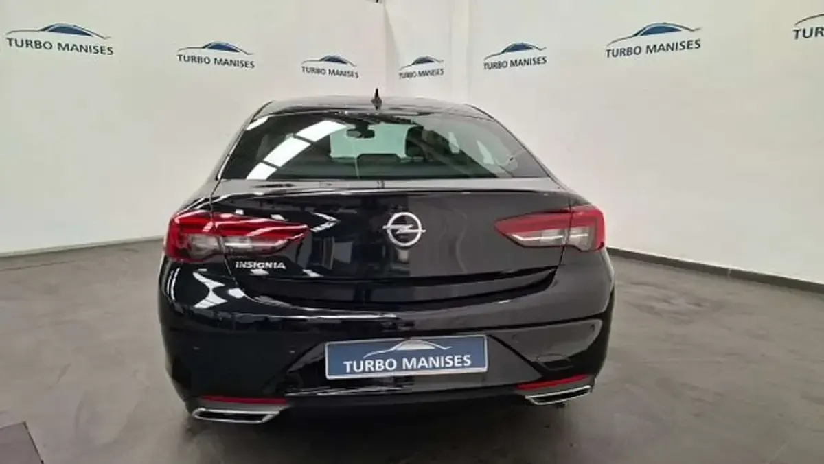 Usado Opel Insignia Business Elegance 170 HP (125 kW) 2021 Preto Sedan