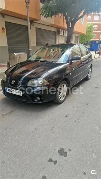 Usado Seat Ibiza Reference 85 CV (62 kW) 2008 Negro Berlina