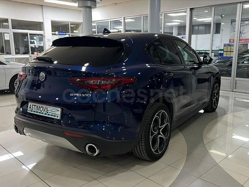 Usado Alfa Romeo Stelvio Executive 210 CV (154 kW) 2020 Azul SUV