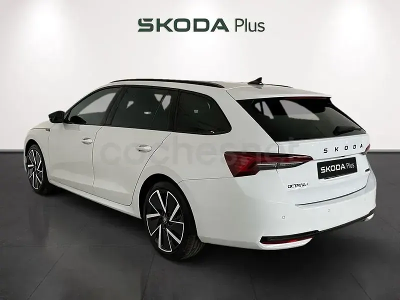 Nuevo Skoda Octavia SportLine 150 CV (110 kW) 2026 Blanco Familiar