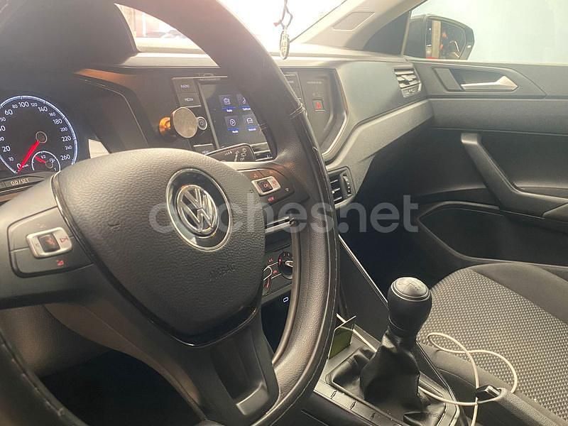 Usado VW Polo Advance 80 CV (58 kW) 2019 Gris / plata Berlina